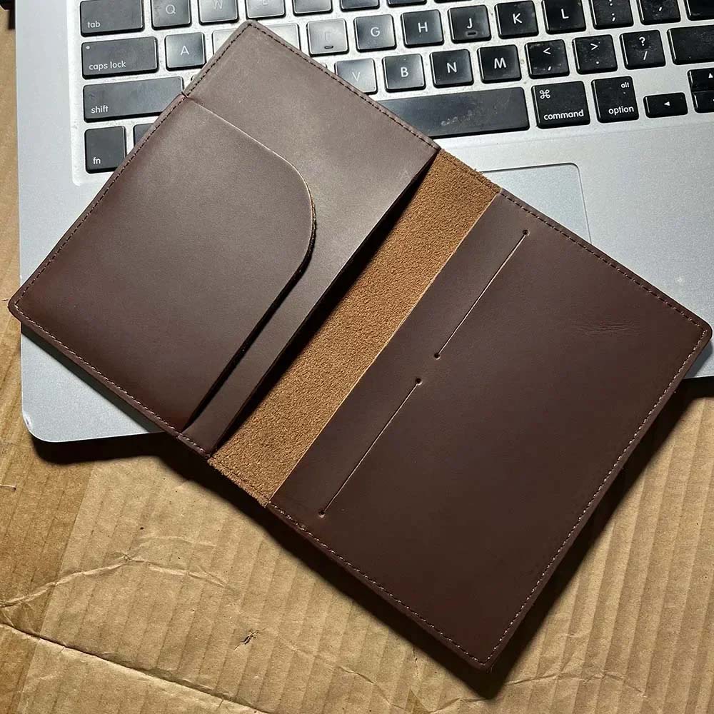 Personalised Leather Irish Pas - Phone Cases Ireland recension och pris