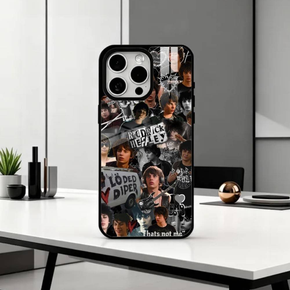 R-Rodrick H-Heffley Devon Bost - Phone Cases H&M recension och pris